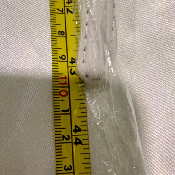 NWOT Genuine White Leather Skinny Belt - Large - Picture 3 of 3